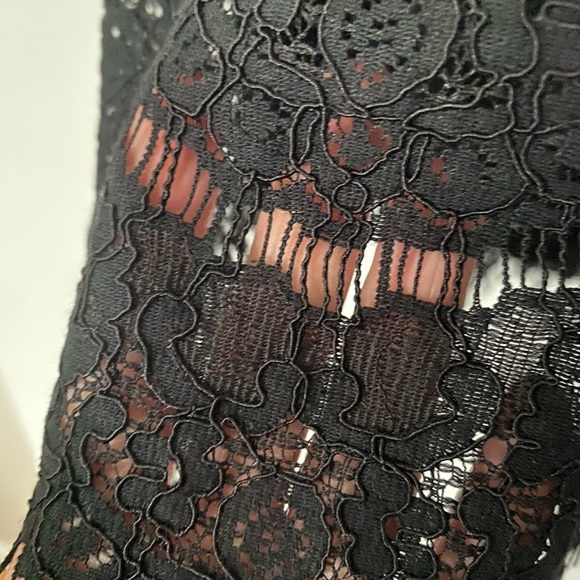 Flare lace top - black silky under layer - Picture 3 of 3